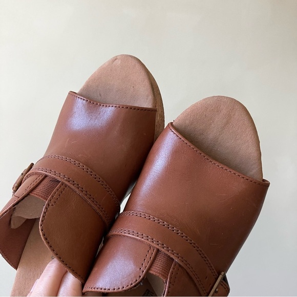 Clarks | Annadel Holly Dark Tan Leather Buckle Wedge Sandal - Picture 3 of 7